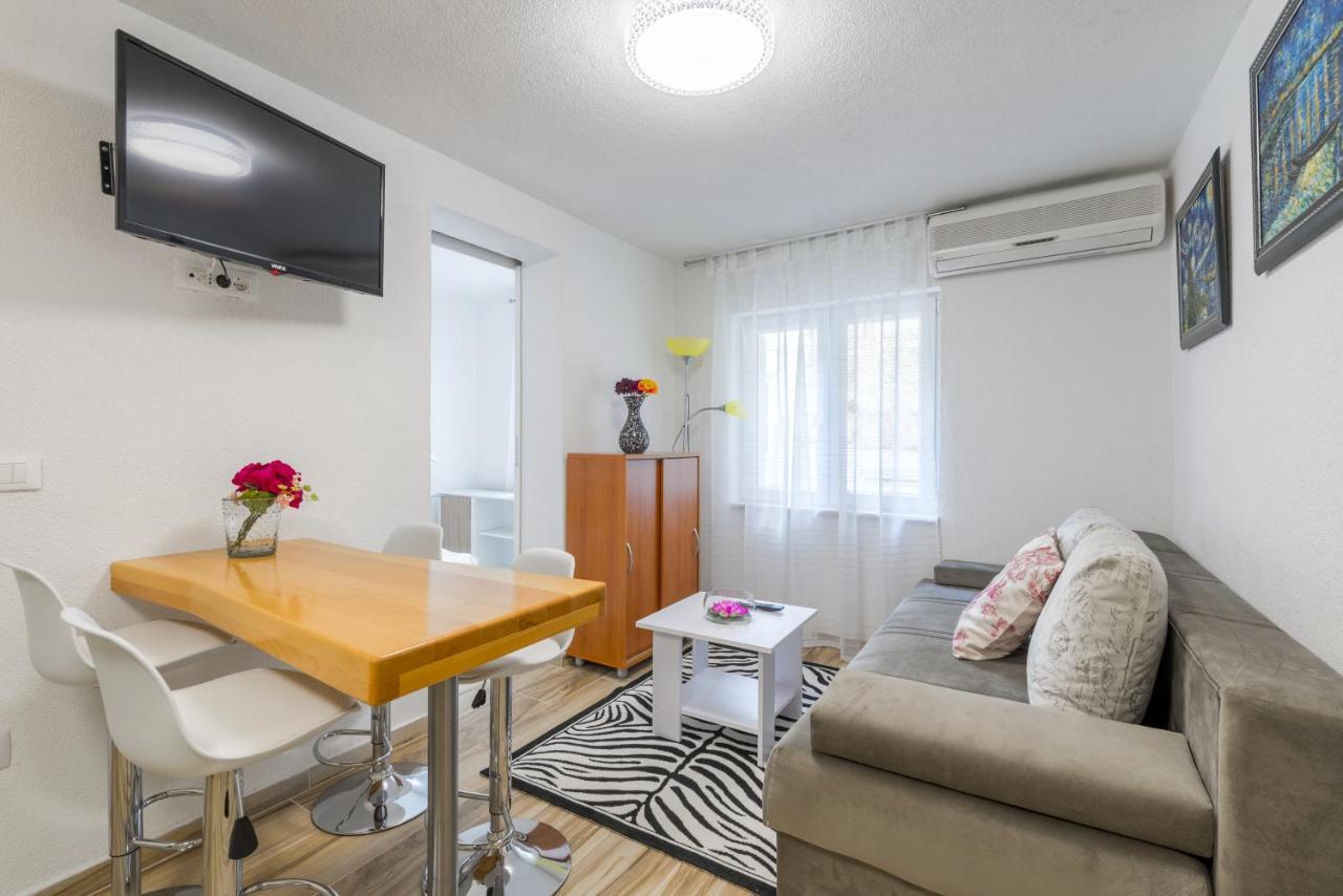 Apartments By The Sea Baska Voda, Makarska - 17570 外观 照片