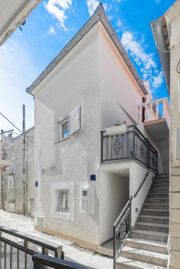 Apartments By The Sea Baska Voda, Makarska - 17570 外观 照片