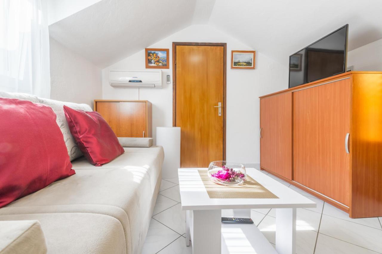 Apartments By The Sea Baska Voda, Makarska - 17570 外观 照片